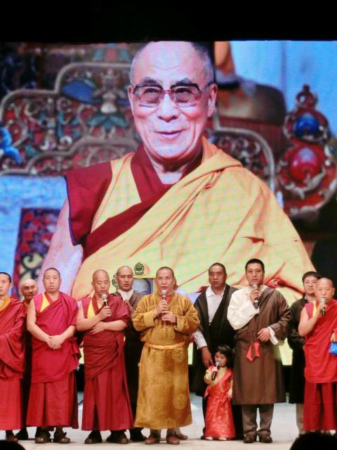 HHDalai_lama-77-00500